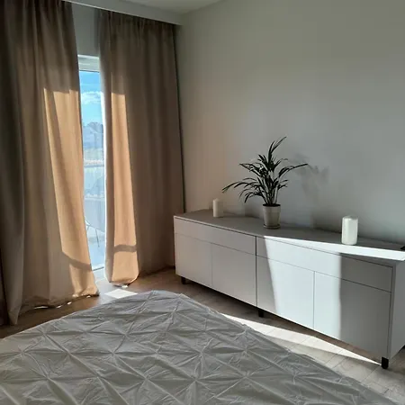 Komfortowy Z Jedna Sypialnia 60m Kw Lokalizacja Baranowo *