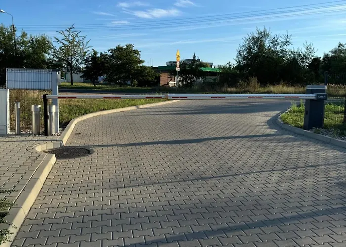 شقة Komfortowy Z Jedna Sypialnia 60m Kw Lokalizacja Baranowo *