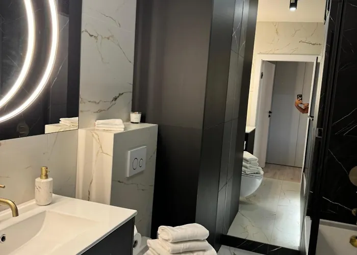 Komfortowy Z Jedna Sypialnia 60m Kw Lokalizacja Baranowo * بوزنان